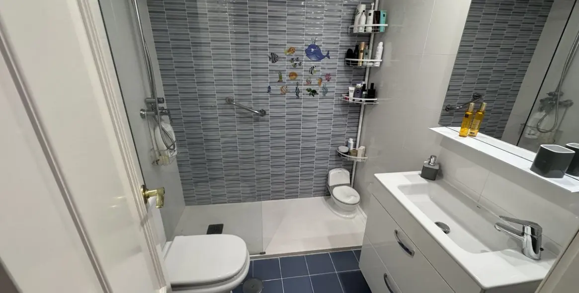 Sale of middle floor apartment in Estepona 9