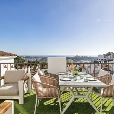 Sale of penthouse duplex in El Paraiso