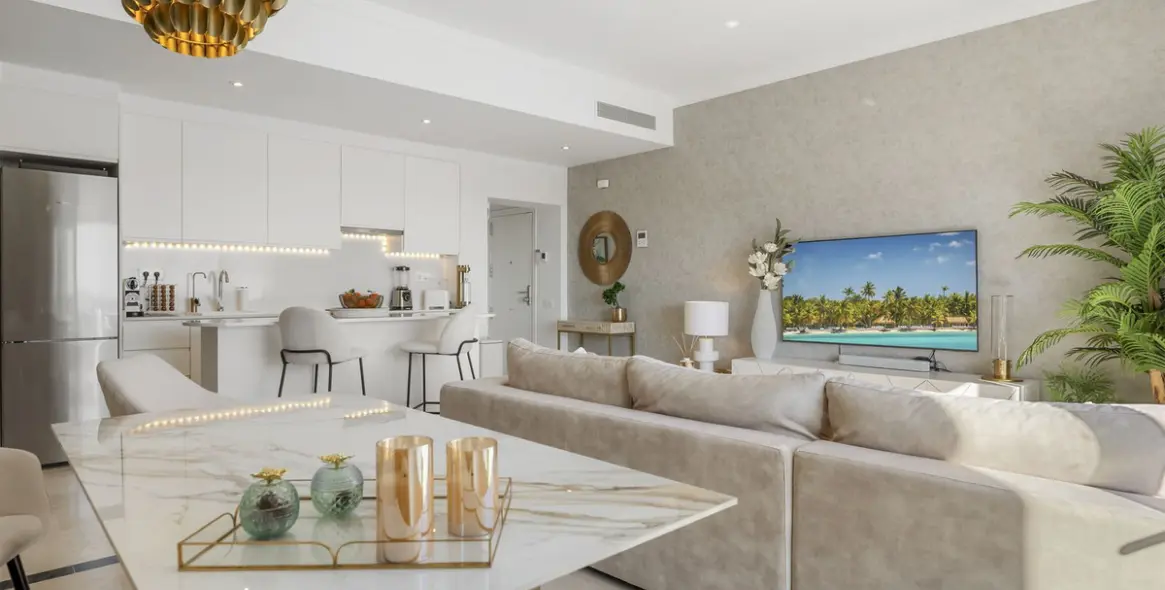 Sale of penthouse duplex in El Paraiso 11