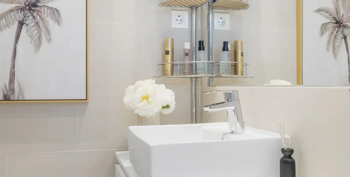 Sale of penthouse duplex in El Paraiso 30