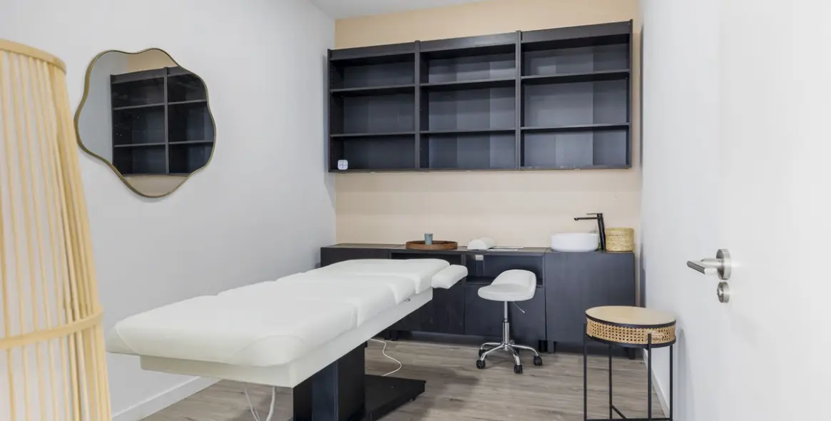 Sale of penthouse duplex in El Paraiso 51