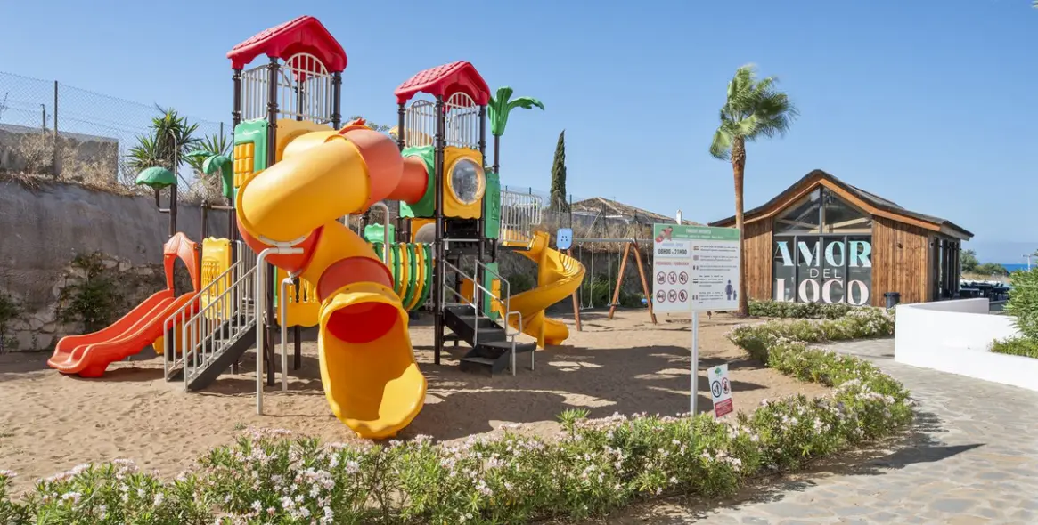 Sale of penthouse duplex in El Paraiso 57