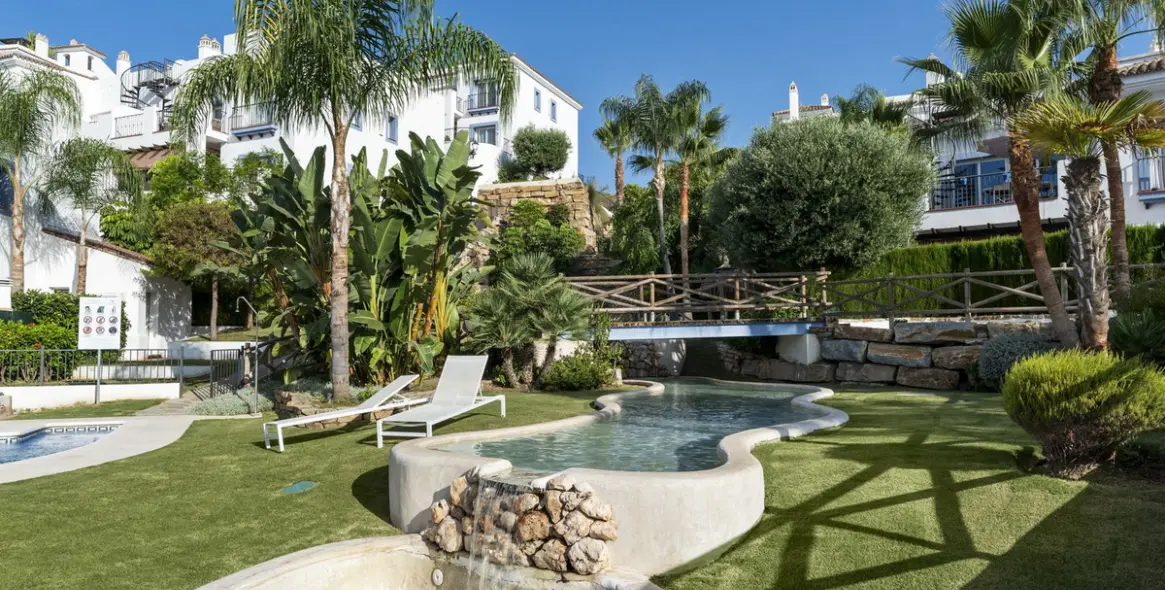 Sale of penthouse duplex in El Paraiso 58