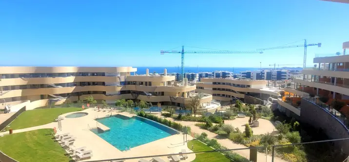 Продажа апартаментов на среднем этаже в Fuengirola 0