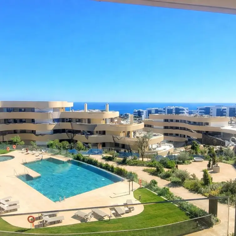 Venta de apartamento en planta media en Fuengirola