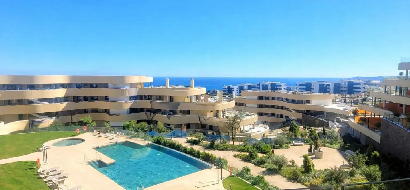 Venta de apartamento en planta media en Fuengirola 0