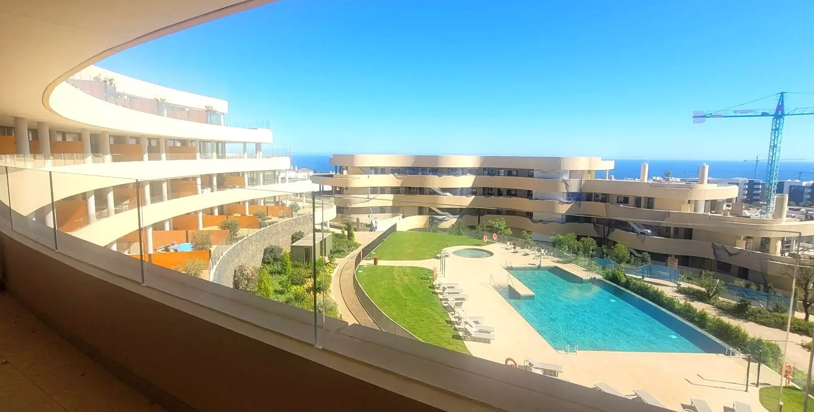 Продажа апартаментов на среднем этаже в Fuengirola 13