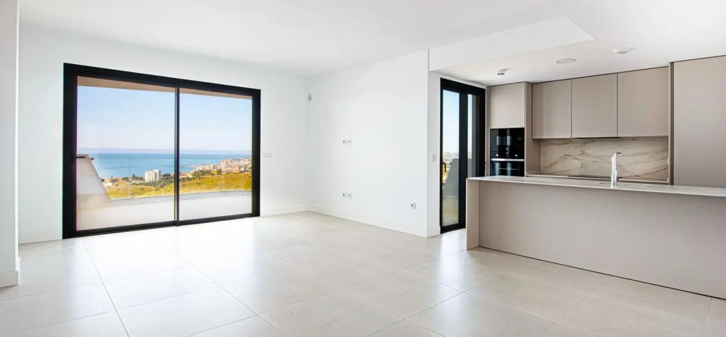 Venta de apartamento en planta media en Fuengirola 1