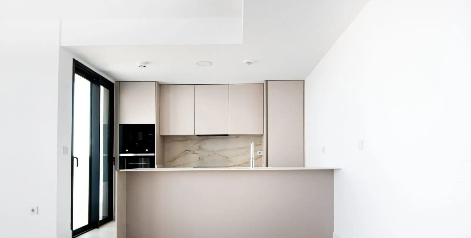 Sale of middle floor apartment in Fuengirola 7