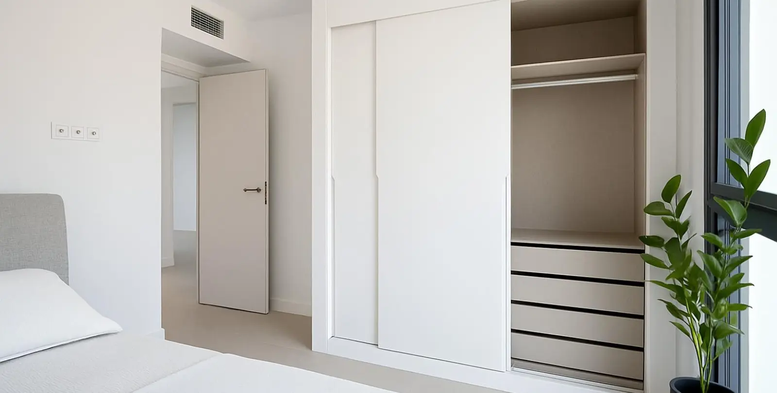 Sale of middle floor apartment in Fuengirola 11