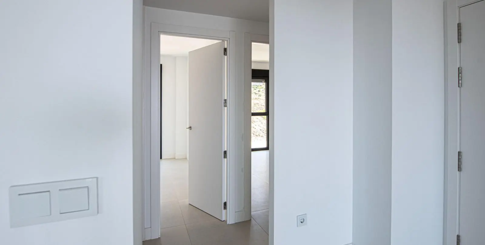 Sale of middle floor apartment in Fuengirola 13