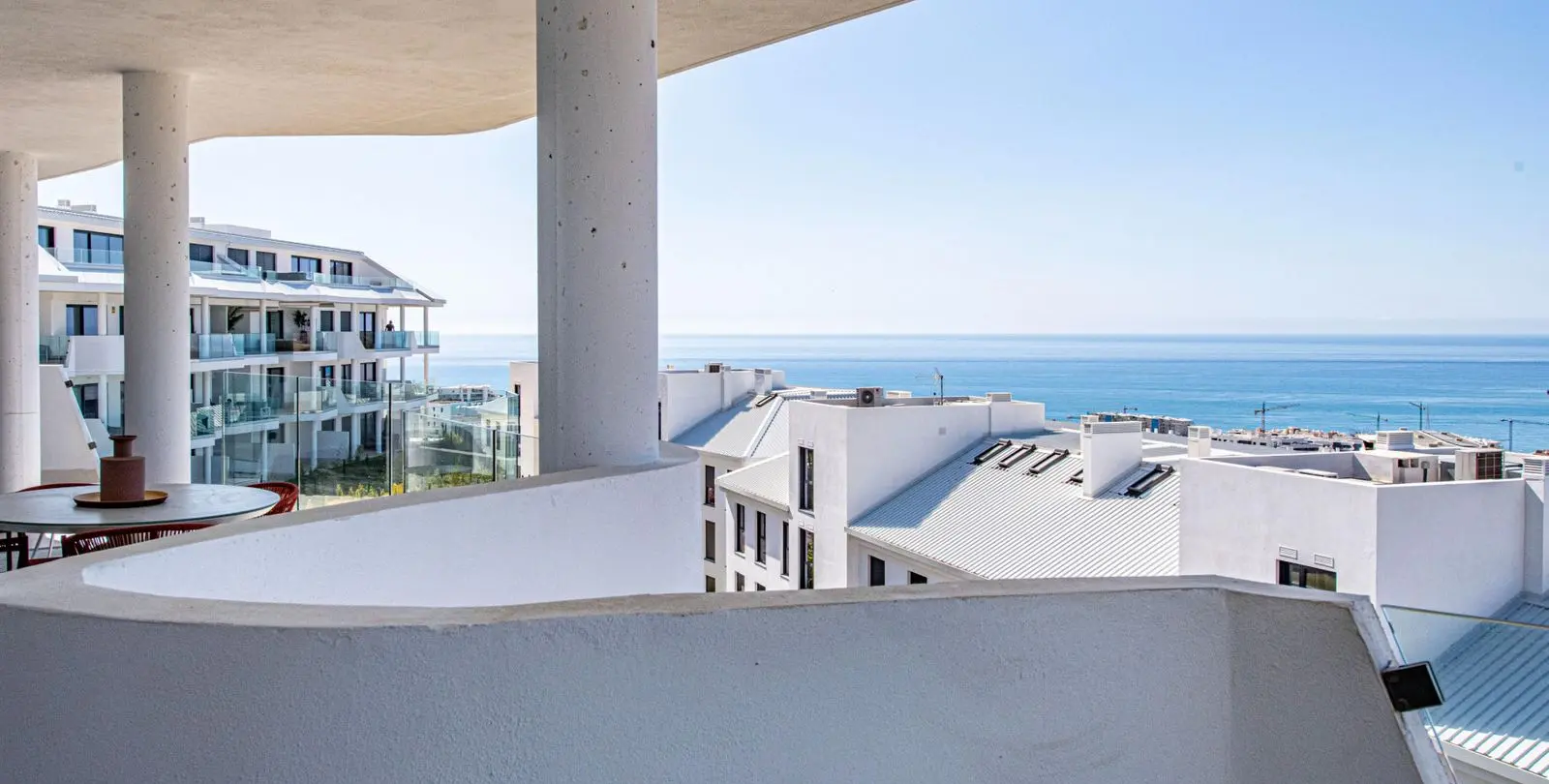 Sale of middle floor apartment in Fuengirola 24