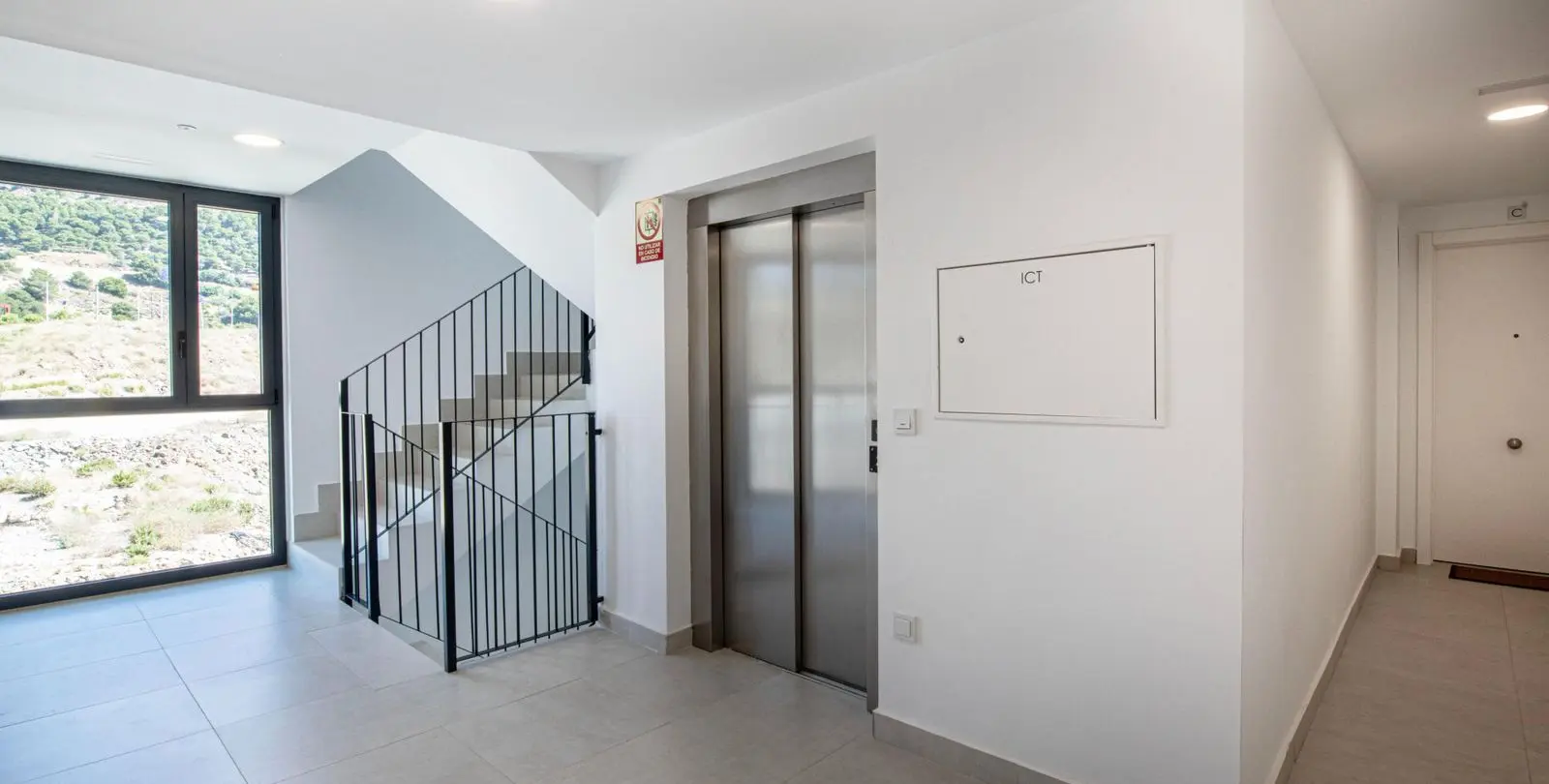 Sale of middle floor apartment in Fuengirola 37