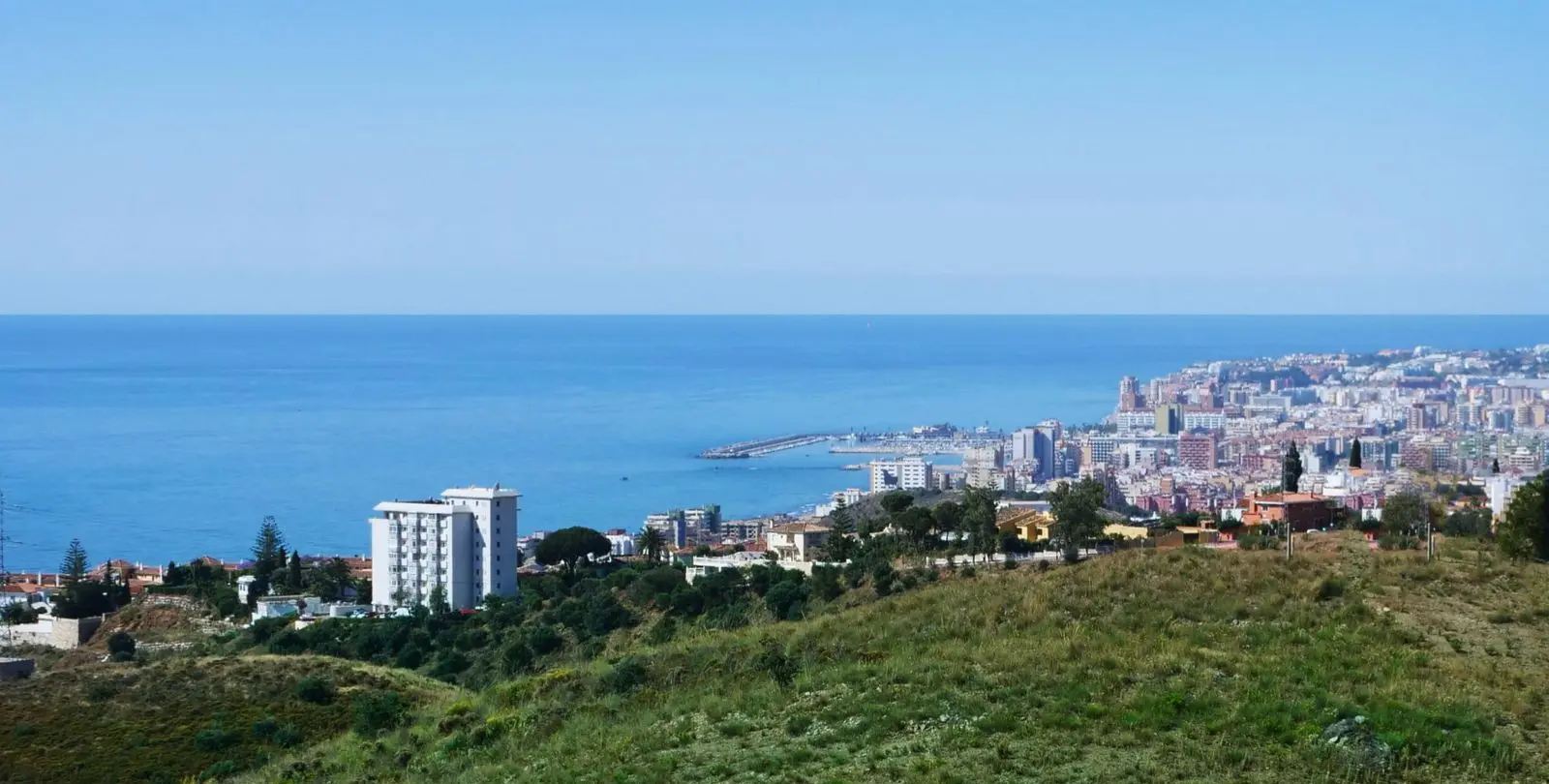 Sale of middle floor apartment in Fuengirola 40