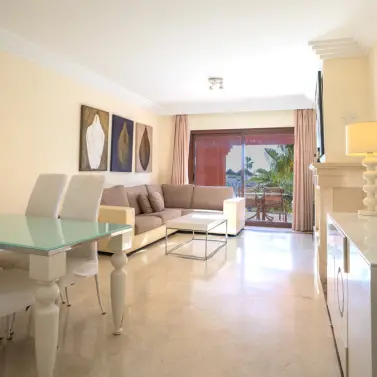 Sale of penthouse in Puerto Banús