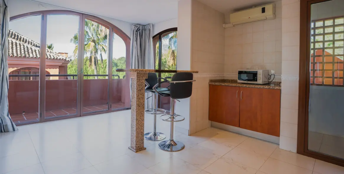 Sale of penthouse in Puerto Banús 5