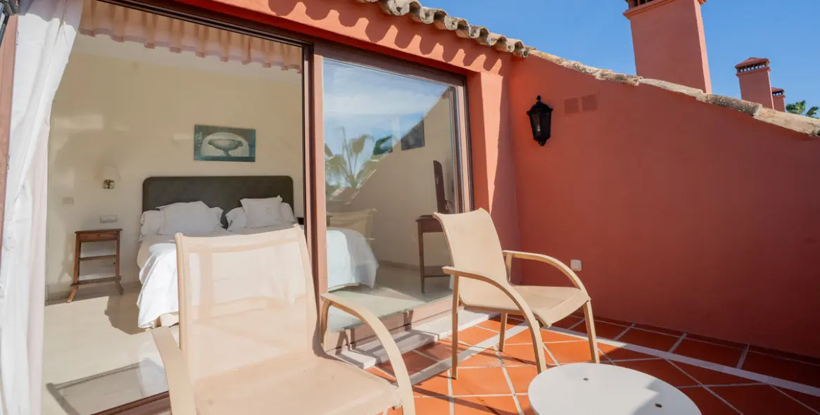 Sale of penthouse in Puerto Banús 7