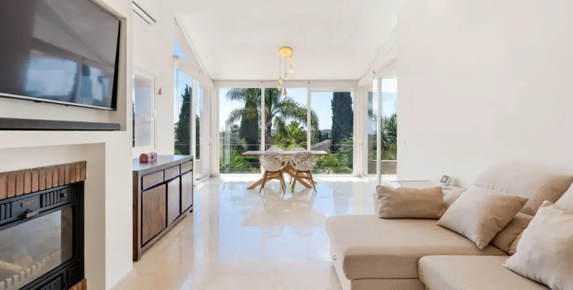 Sale of detached villa in Mijas Golf 2