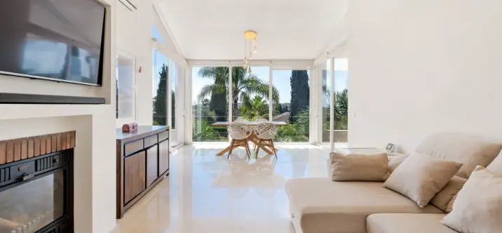 Sale of detached villa in Mijas Golf 1