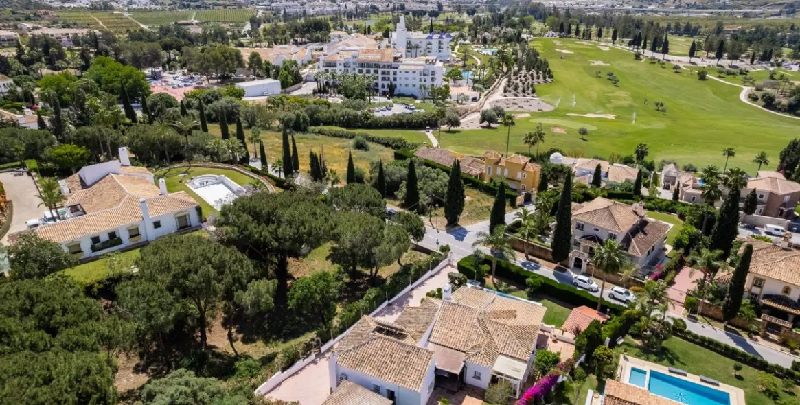 Sale of detached villa in Mijas Golf 5