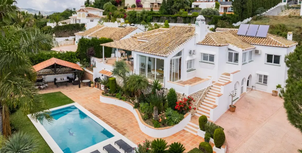 Sale of detached villa in Mijas Golf 6