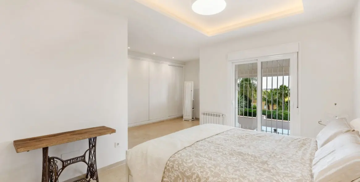 Sale of detached villa in Mijas Golf 18