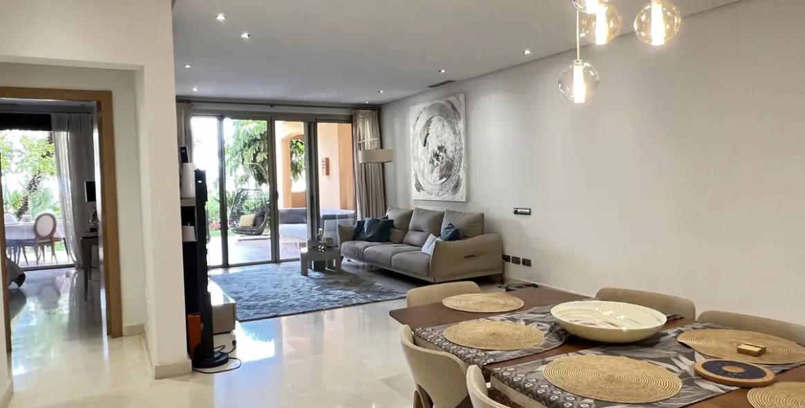 Sale of ground floor apartment in Sierra Blanca 6