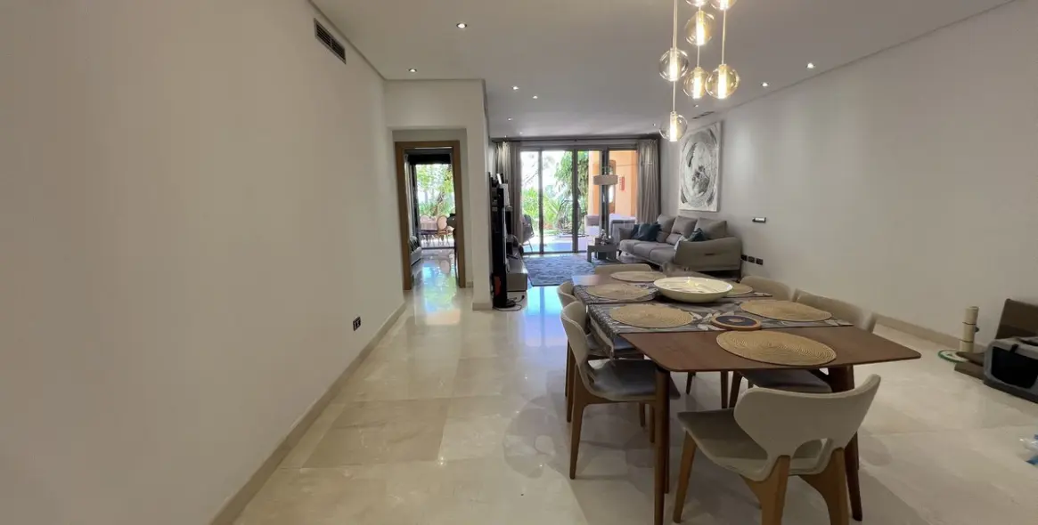 Sale of ground floor apartment in Sierra Blanca 8