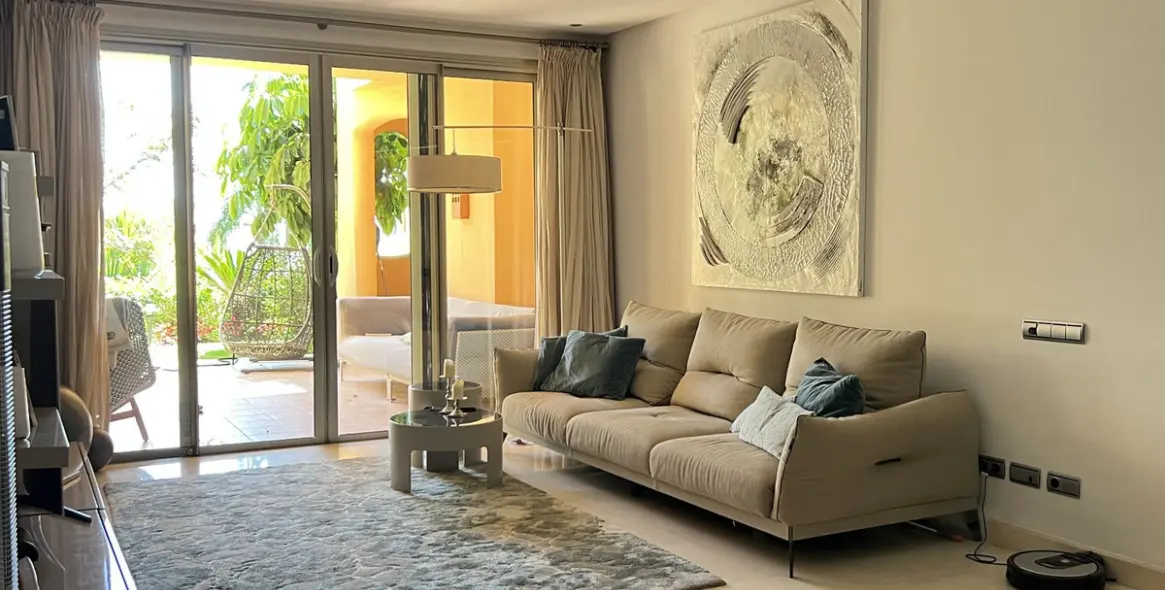Sale of ground floor apartment in Sierra Blanca 11