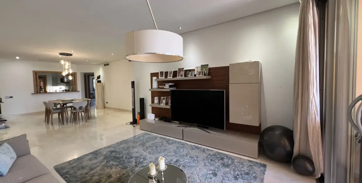 Sale of ground floor apartment in Sierra Blanca 13