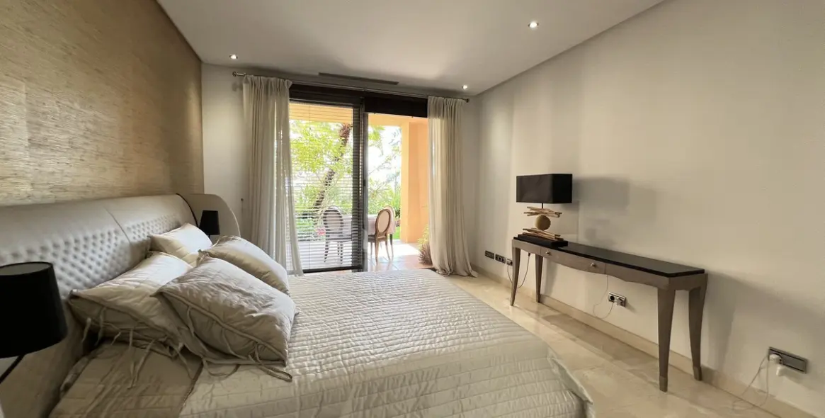 Sale of ground floor apartment in Sierra Blanca 14