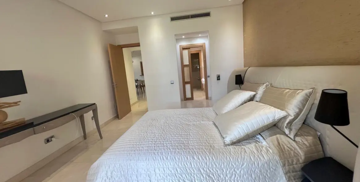 Sale of ground floor apartment in Sierra Blanca 15