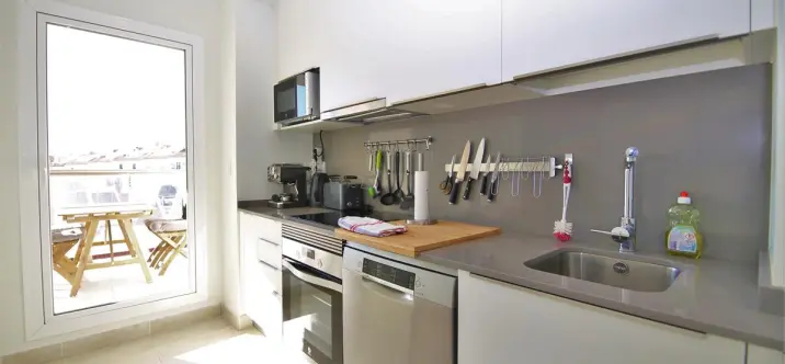 Краткосрочная аренда апартаментов на среднем этаже в Estepona 4