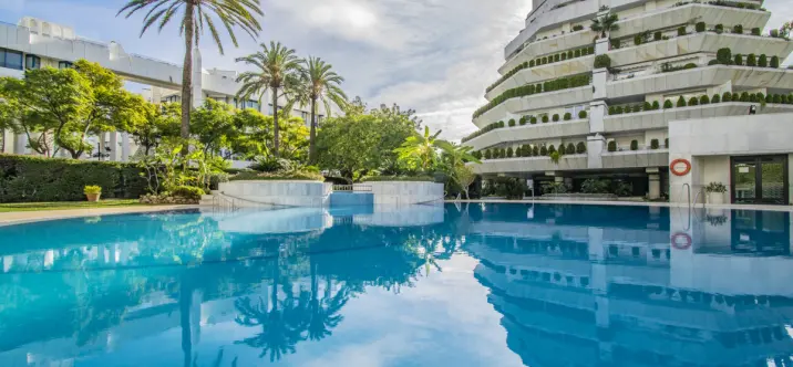 Long-term rent of middle floor apartment in Marbella 0