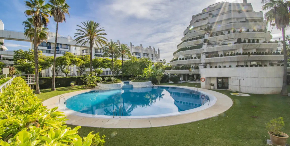 Long-term rent of middle floor apartment in Marbella 9