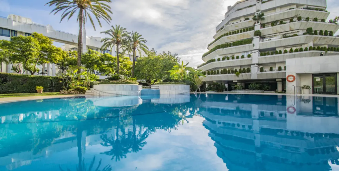 Long-term rent of middle floor apartment in Marbella 1