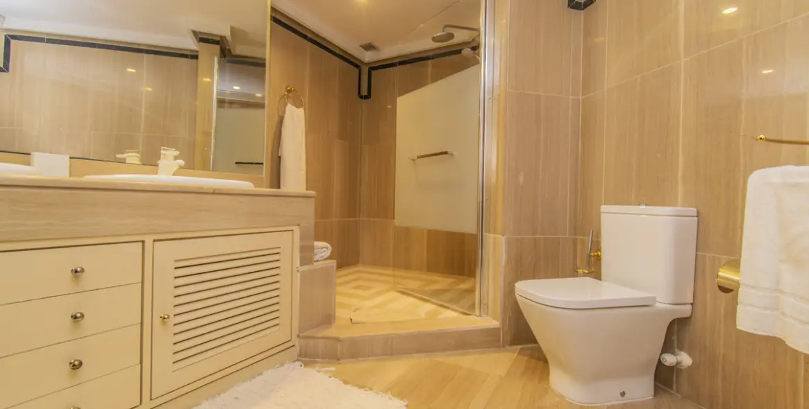Long-term rent of middle floor apartment in Marbella 24