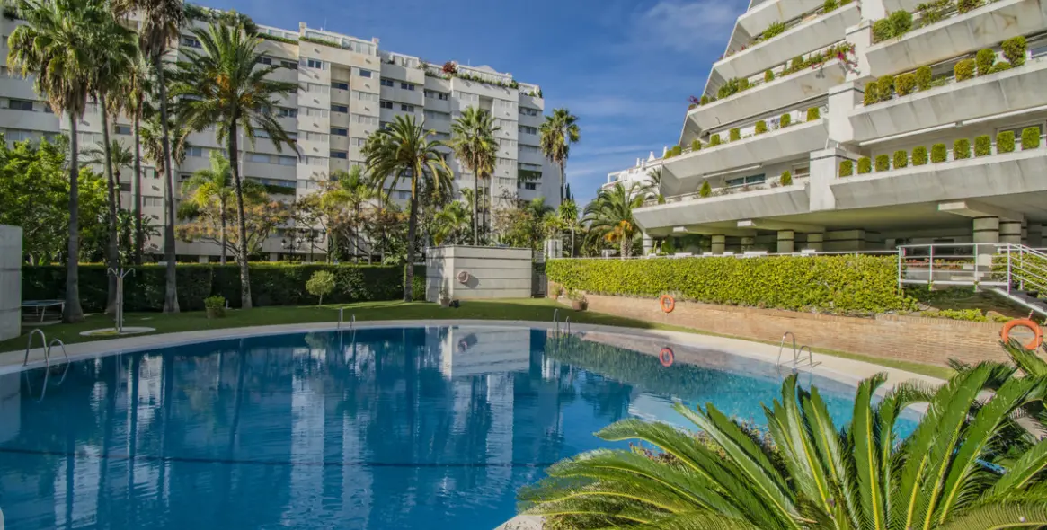 Long-term rent of middle floor apartment in Marbella 30