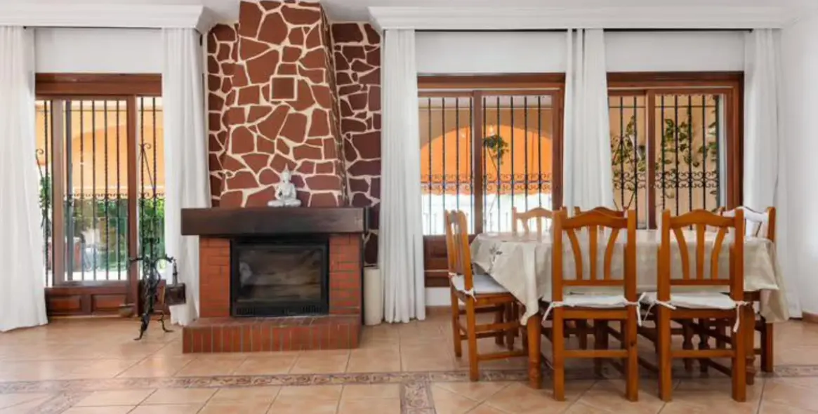 Долгосрочная аренда  отдельно стоящей виллы в Elviria 4