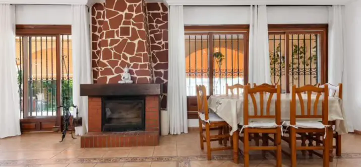 Долгосрочная аренда  отдельно стоящей виллы в Elviria 3