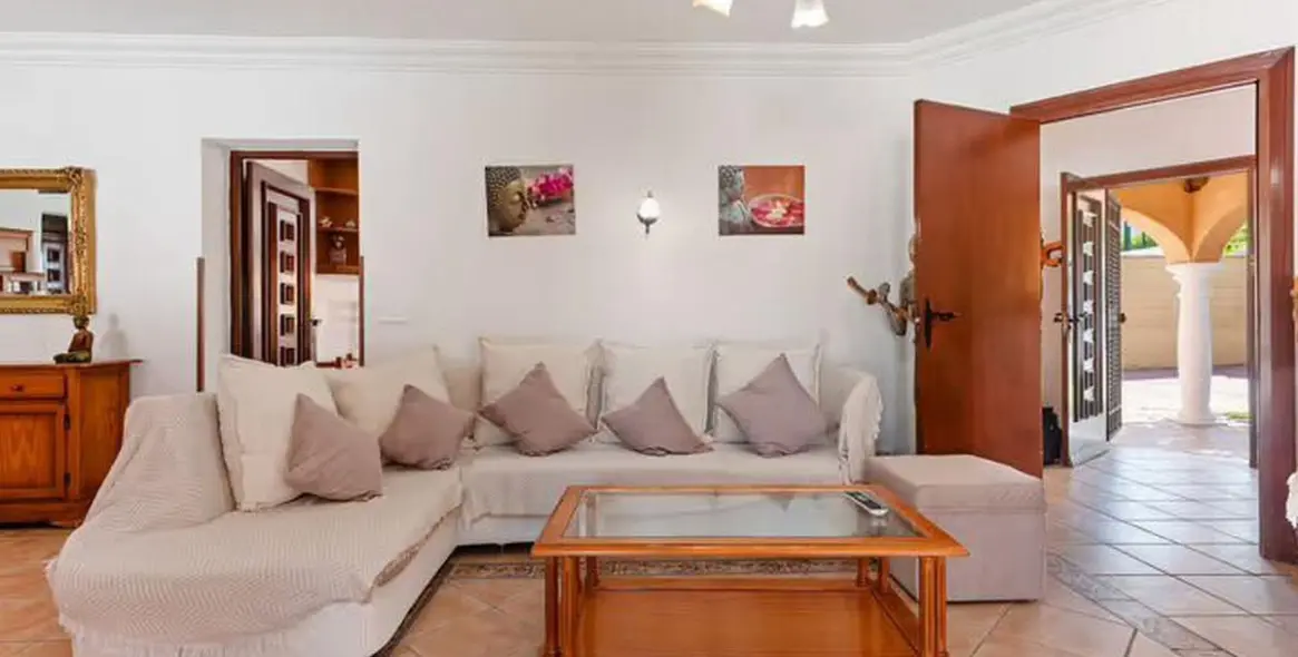 Долгосрочная аренда  отдельно стоящей виллы в Elviria 5