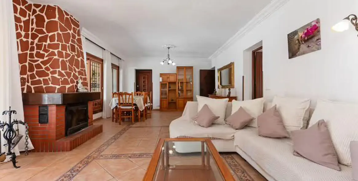 Долгосрочная аренда  отдельно стоящей виллы в Elviria 6