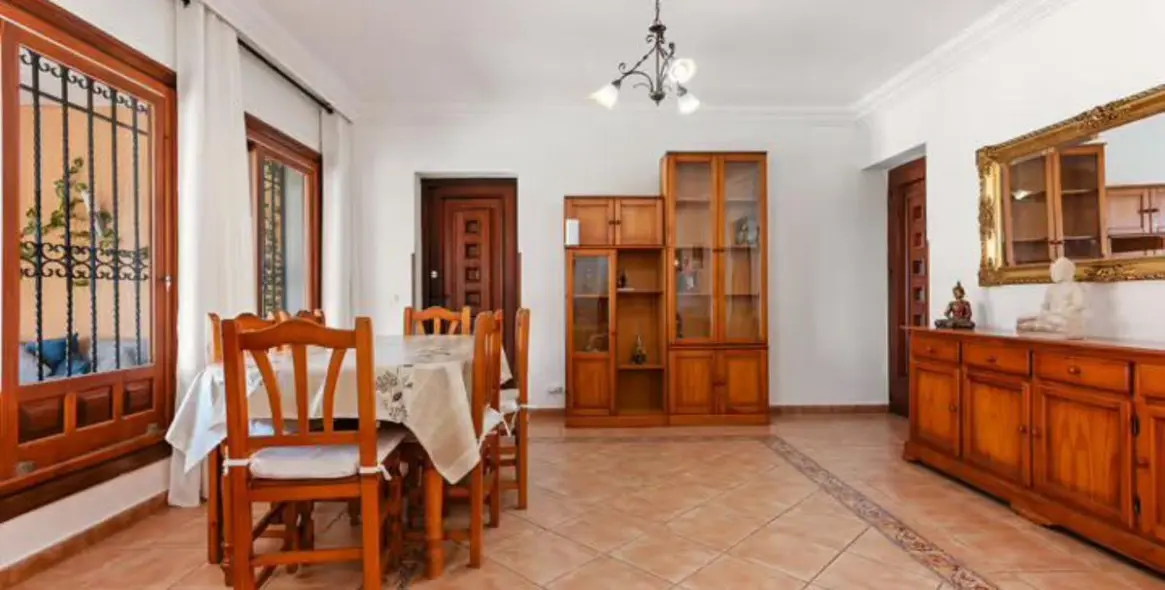 Долгосрочная аренда  отдельно стоящей виллы в Elviria 9