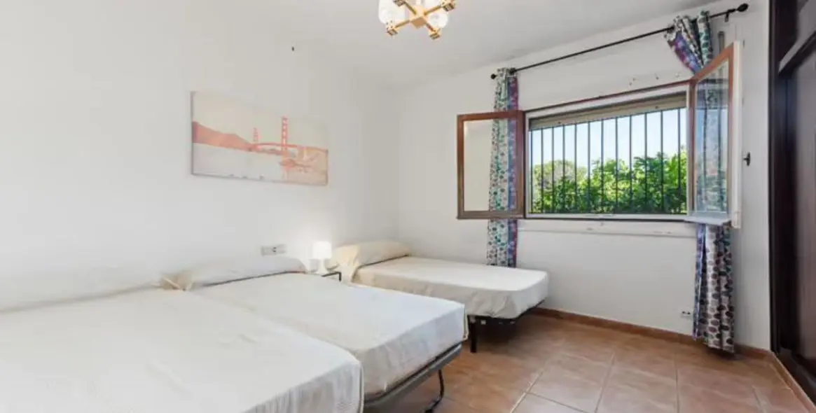 Долгосрочная аренда  отдельно стоящей виллы в Elviria 12