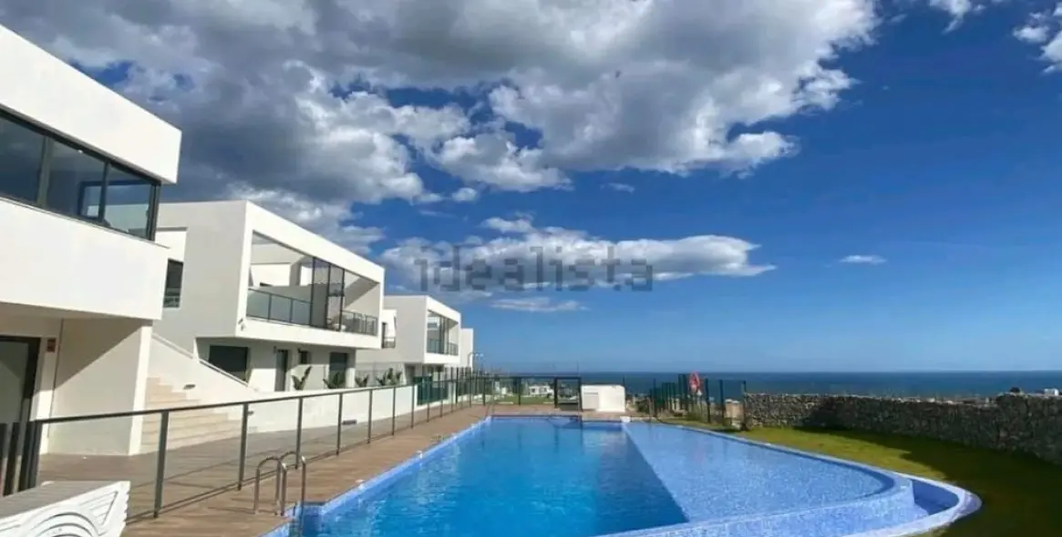 Краткосрочная аренда дома на две семьи в Riviera del Sol 2