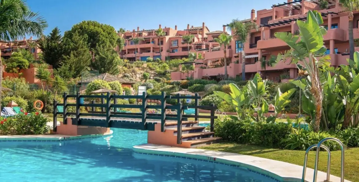 Sale of ground floor apartment in Marbella 1