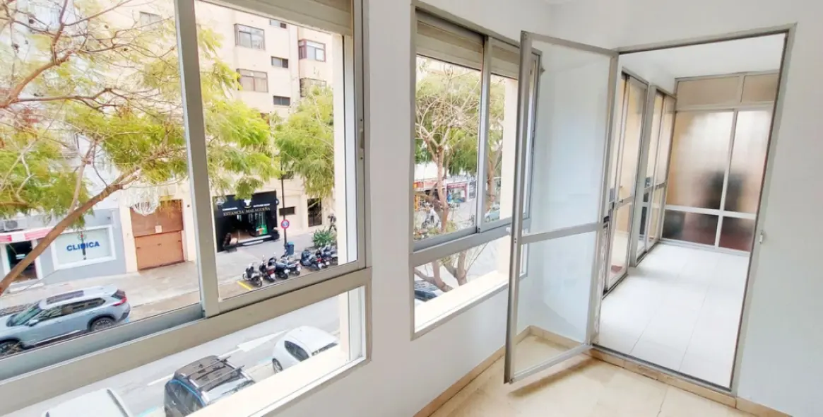 Sale of middle floor apartment in Fuengirola 4