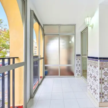 Sale of middle floor apartment in Fuengirola
