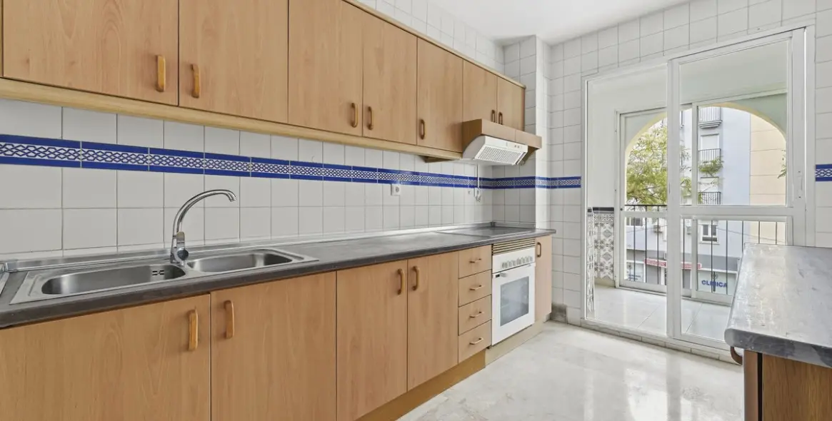 Venta de apartamento en planta media en Fuengirola 6