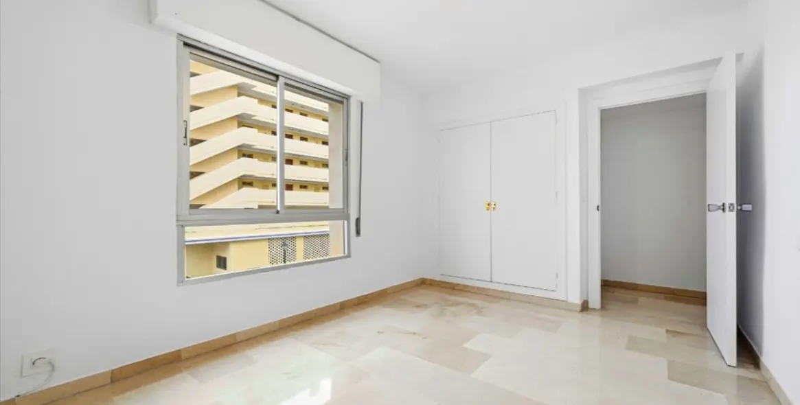 Venta de apartamento en planta media en Fuengirola 18